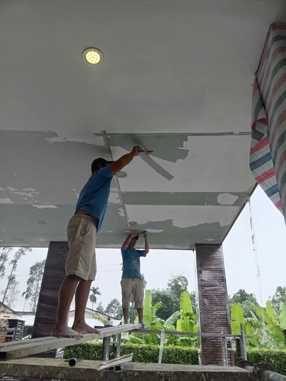 Sửa chữa và hoàn thiện trần